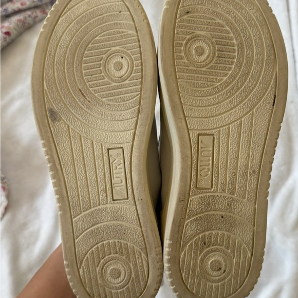 Autry White Leather Sneakers - Picture 3 of 4